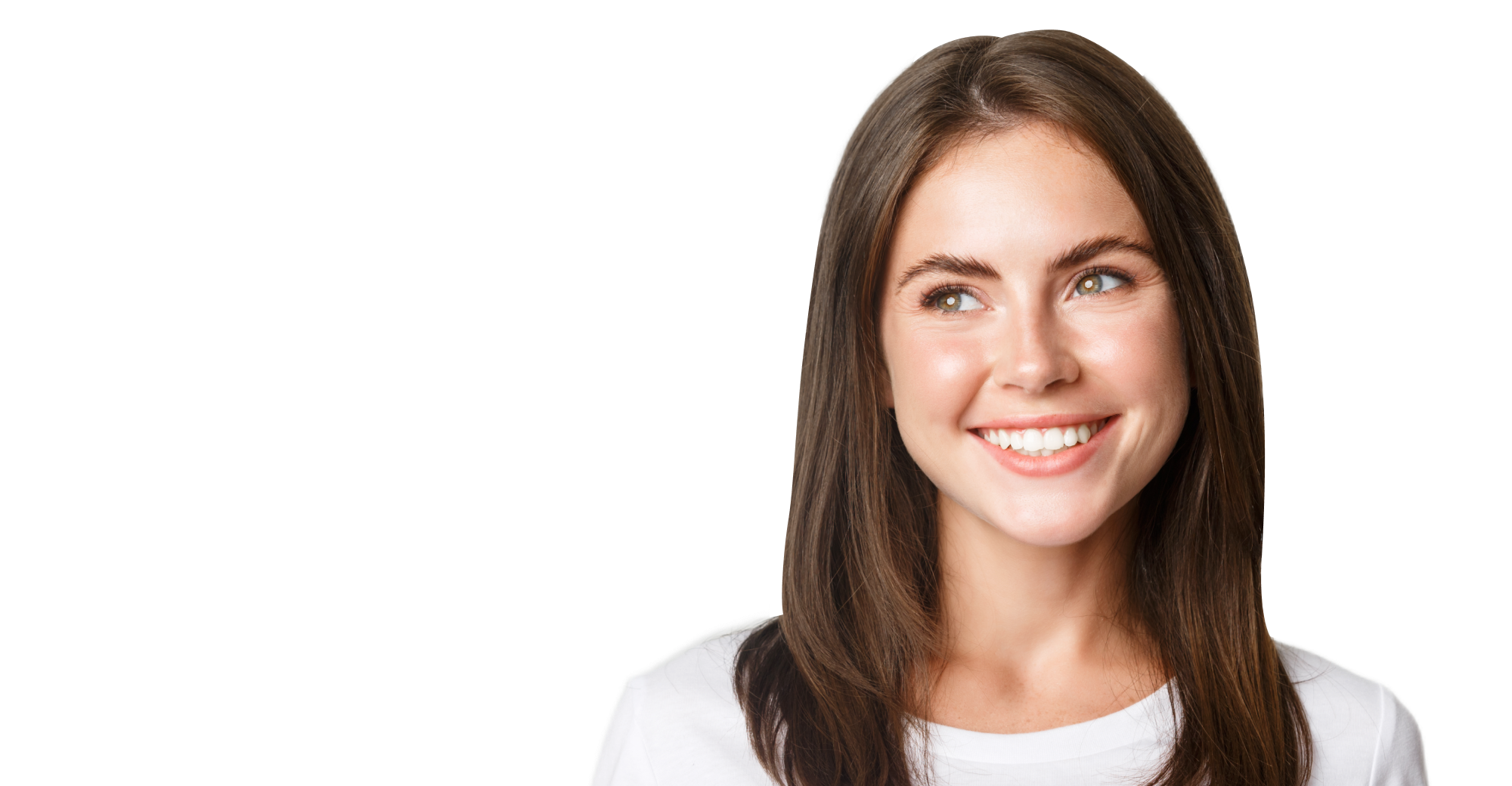 Девушка улыбается